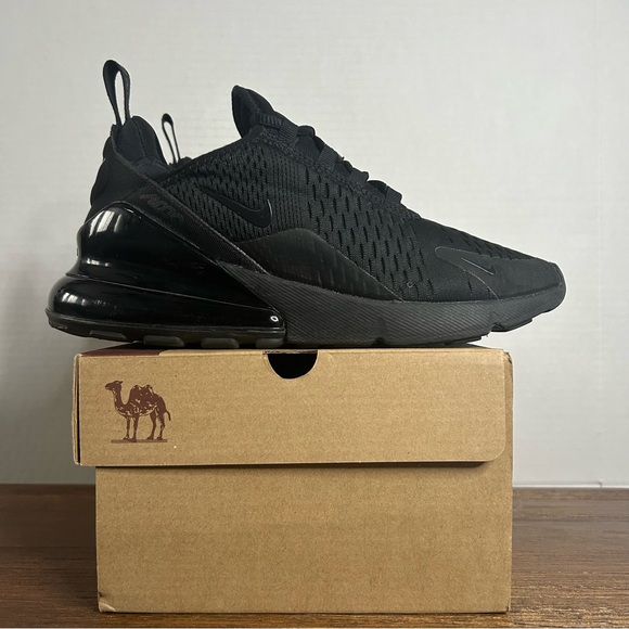 Nike Air Max 270 Triple Black Sneakers Women Size 8 - Picture 1 of 6